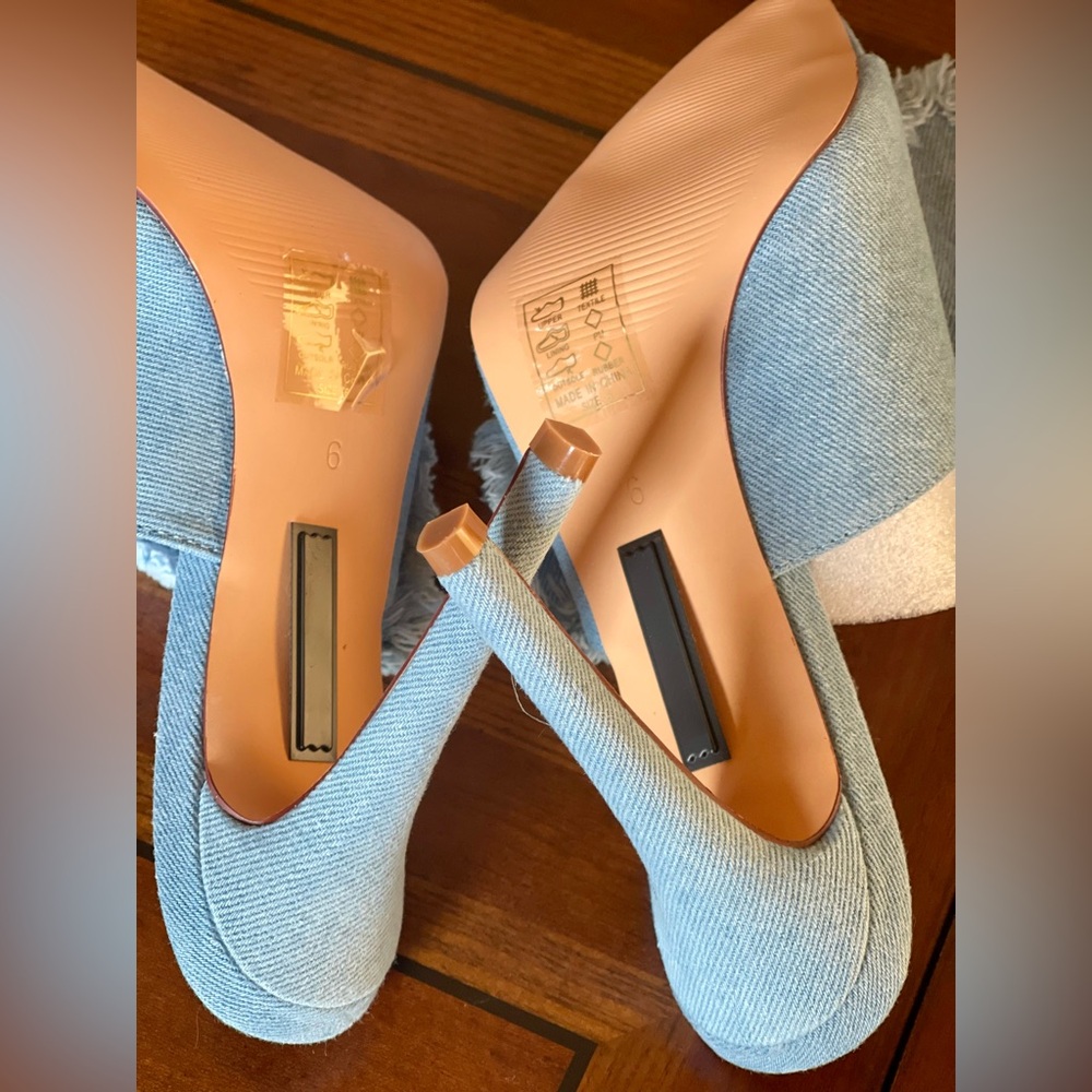 NIB AZALEA WANG ALAYA EMBELLISHED BUTTERFLY STILETTO IN WASHED DENIM SIZE 6 - Picture 14 of 17